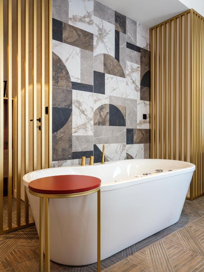 Golden Queen Deluxe Jacuzzi Apartments - Old Town Krakkó Kültér fotó